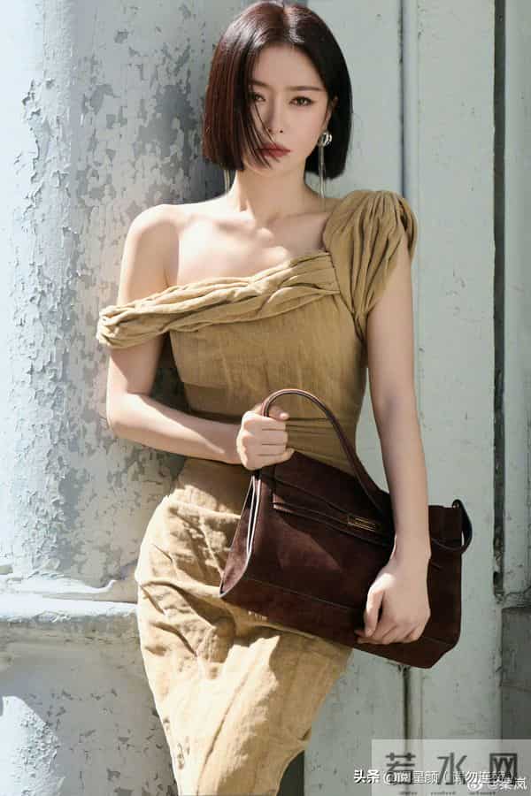 秦岚 真是个迷人的小姐姐 细腰长腿 美的直刀人心