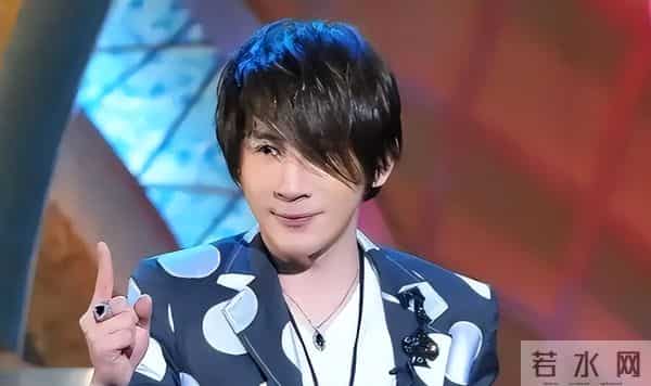 刘谦近况曝光,抗癌不到一年,“不良嗜好”已戒掉,憔悴到认不出