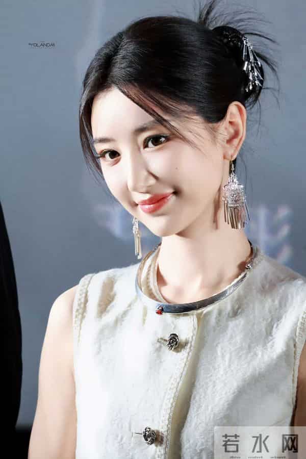 与陈晓结婚传闻真相大白1个多月，毛晓彤近况曝光，一切并不意外