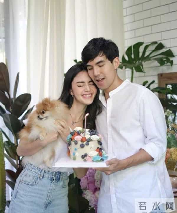 33岁女星将嫁大9岁男星!婚戒15克拉,买1600平地建房,写女方名