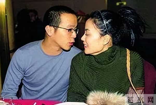 王菲也没想到,“被曝同居”的28岁女儿窦靖童,会走上她的来时路