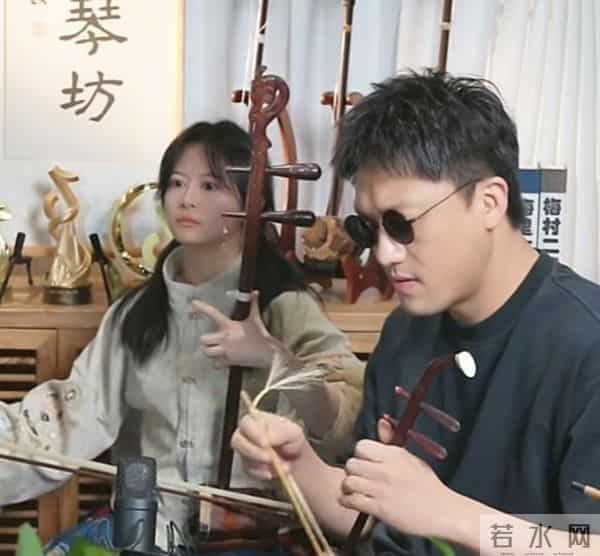 二饼处境引热议:因不合播遭批评,付出与回报引发讨论