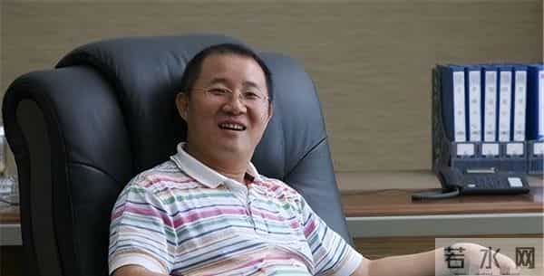 富商周旭辉：44岁娶小12岁女星童蕾，获刑3年后，妻女过得如何？