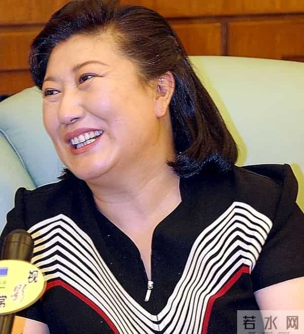 原来她已离世20年!女儿败光她留的7套房产,至死没和赵本山和解