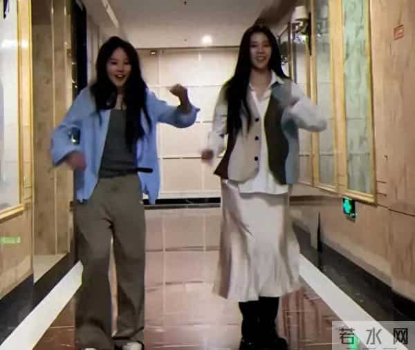 王菲也没想到，“被曝同居”的28岁女儿窦靖童，会走上她的来时路