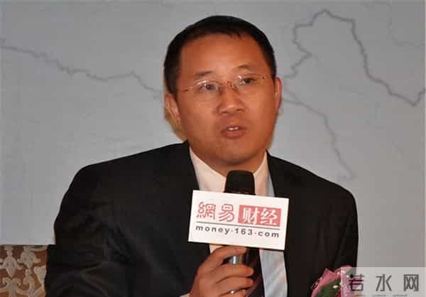 富商周旭辉：44岁娶小12岁女星童蕾，获刑3年后，妻女过得如何？