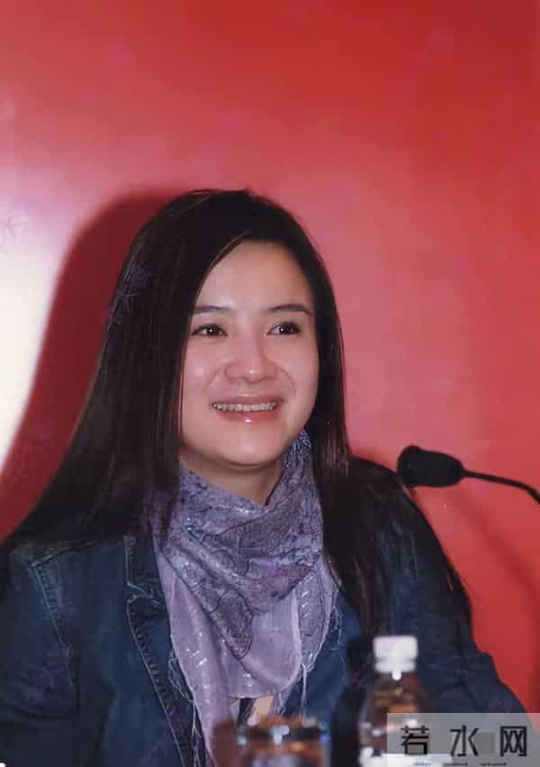 原来宋佳以前也土过，还以为她是天生的洋气体质呢？