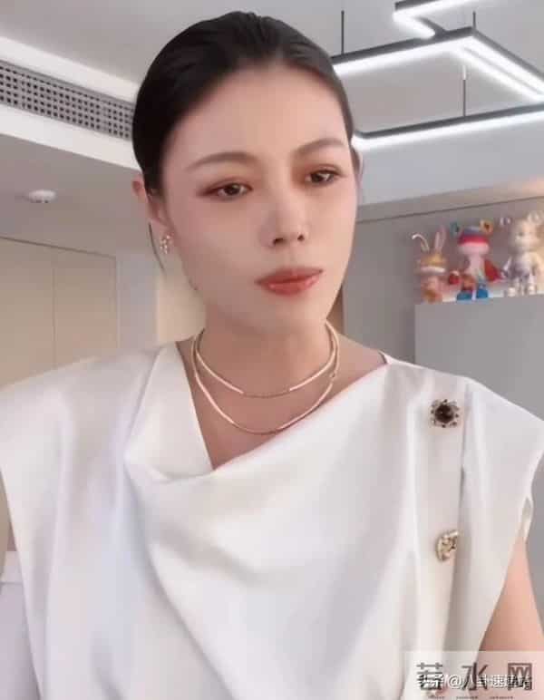 汪峰没想到,分开19年,一直"炮轰"他的葛荟婕,走了一条"上坡路"