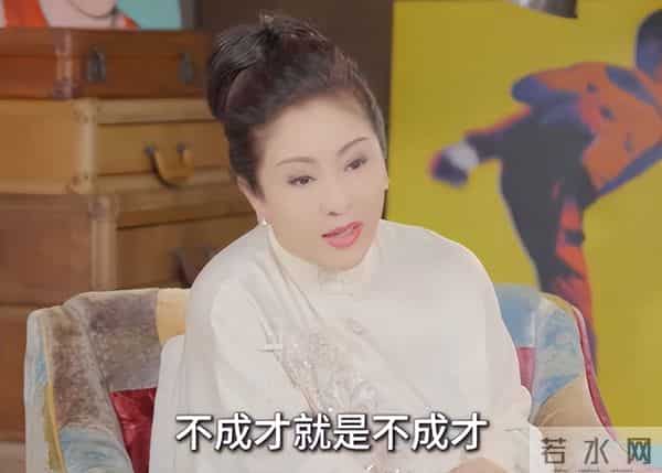 向太脸都被儿子丢尽了!向佑满肚肥肠带女友酒吧挥霍,38岁仍啃老