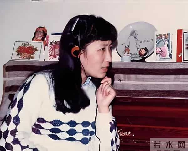 上海歌手沈小岑:定居西班牙,和英国老公很甜蜜,68岁瘦到快脱相