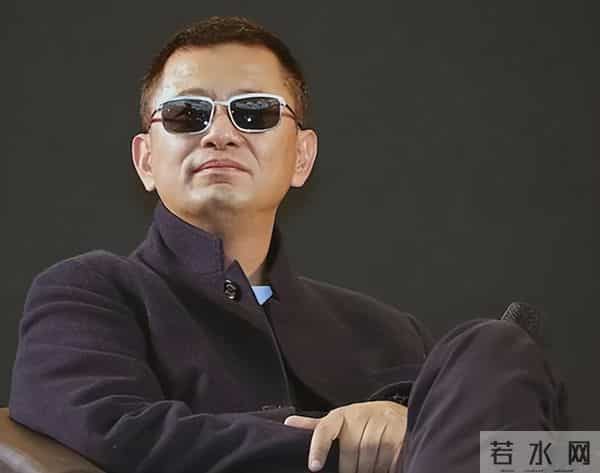 陪睡陪玩只是冰山一角!原来怒斥王家卫的向太,才是真正的局中人