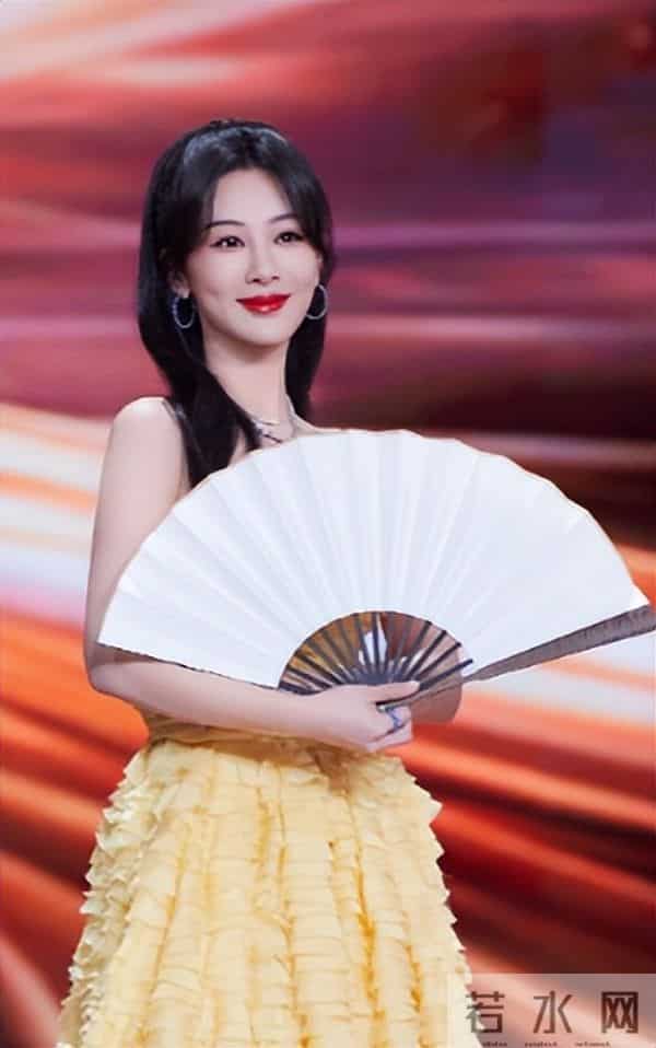 官媒公开“点名”,揭开33岁杨紫真实处境,秦俊杰那番话真没说错