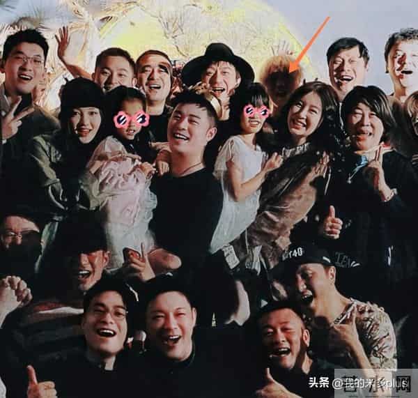 陈赫补发生日照，“铁三角”邓超鹿晗在c位，马頔搂范志毅像小孩