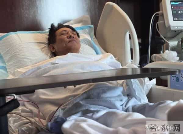 李连杰“脱衣辟谣”上热搜：没换过心脏！揭开“一夜回春”的秘密