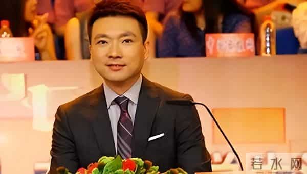 康辉接班人出现了!央视全网亮相,草根逆袭被怒赞,两人经历相似