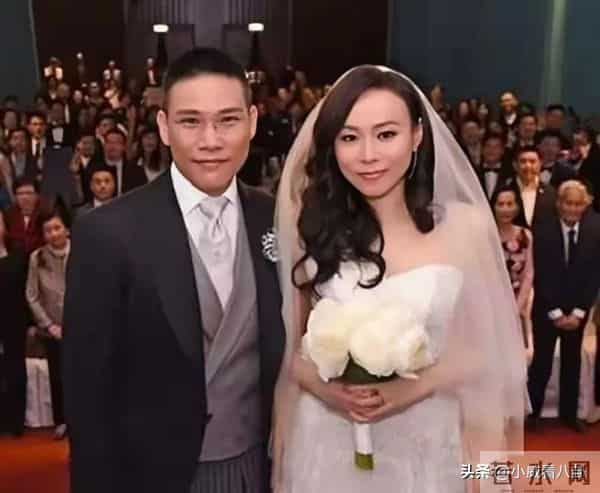 突发!香港知名男星被曝婚内出轨,前一天还在和妻子秀恩爱