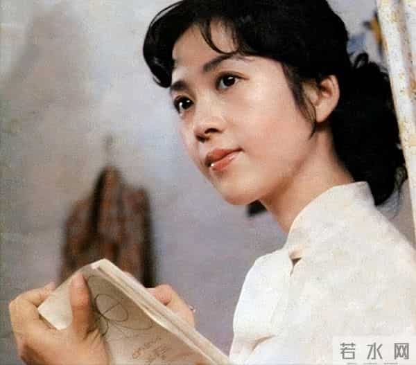 39年后,再看因流氓案“逃往”美国的龚雪,郭德纲说的话终于应验