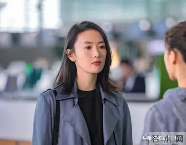 分手22年,40岁的童瑶高调官宣喜讯,如今成为张默高攀不起的存在