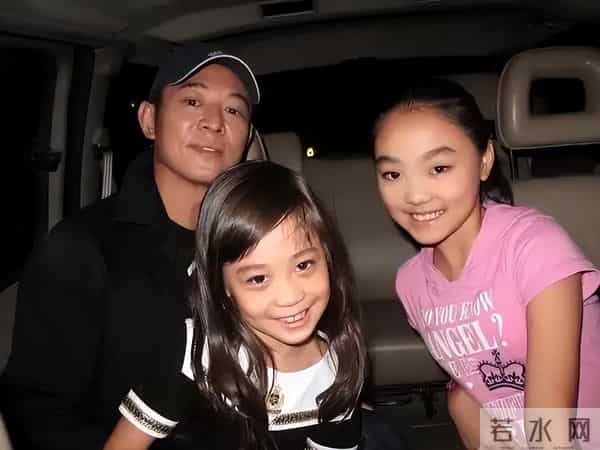 李连杰“脱衣辟谣”上热搜：没换过心脏！揭开“一夜回春”的秘密