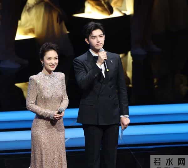 目光呆滞、两眼无神、又肿又僵、说话磕巴篮羽也带不动这个拖油瓶