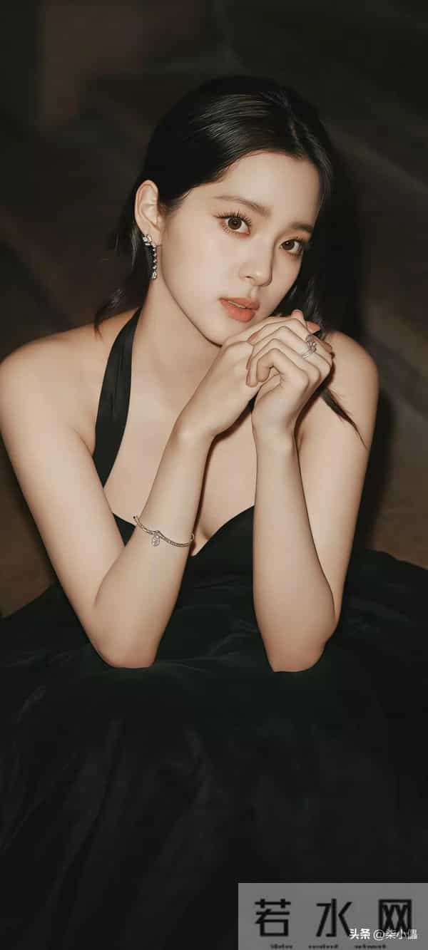 欧阳娜娜|好喜欢她的眼睛