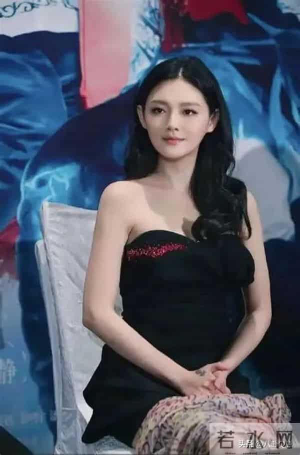 不要成为第二个大S!42岁暴瘦脱相的蒋欣崩溃大哭,给大家提了醒