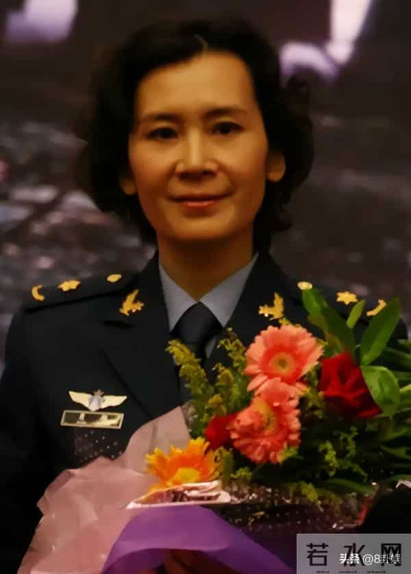 她是著名国家一级演员,享“正军级”待遇,却曾被丈夫嫌弃演戏