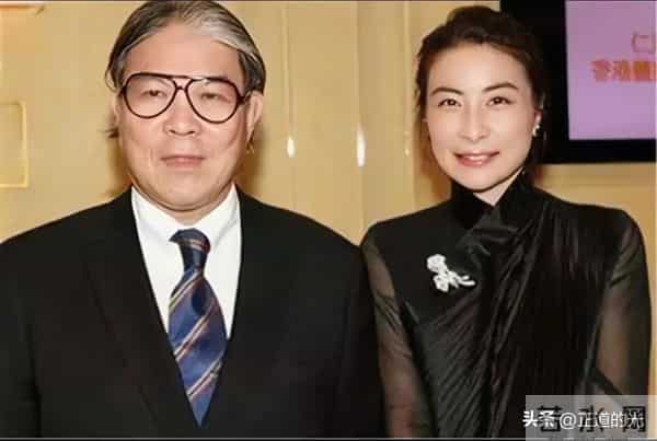 霍震霆称郭晶晶全运会火炬手没有告诉自己 一提儿媳就笑得合不拢嘴