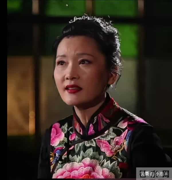 何赛飞没有与母亲和解,但她却读懂了母亲的难处,这是她最大欣慰