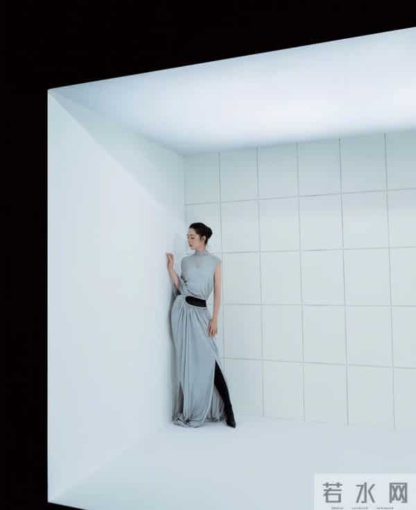 郭碧婷最新杂志拍摄，表现力超强，每一张都独特又美丽！