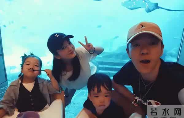 吴雅婷和前夫为女儿庆生,正式告诉儿女已离婚,唯伊心疼妈妈大哭