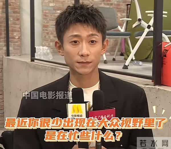 被“发腮”的张一山惊艳！33岁终于长开，尽显京爷范，遗憾有点矮