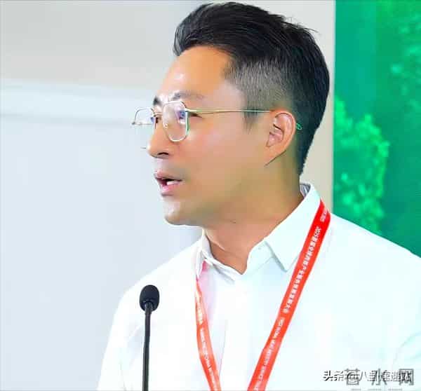 一年蒸发800多亿！挥霍的王思聪，终究让汪小菲出了13年前的恶气