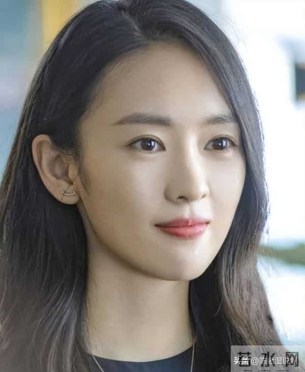 分开22年，一别两宽，童谣只字不提张默，如今才知道她赢在哪里