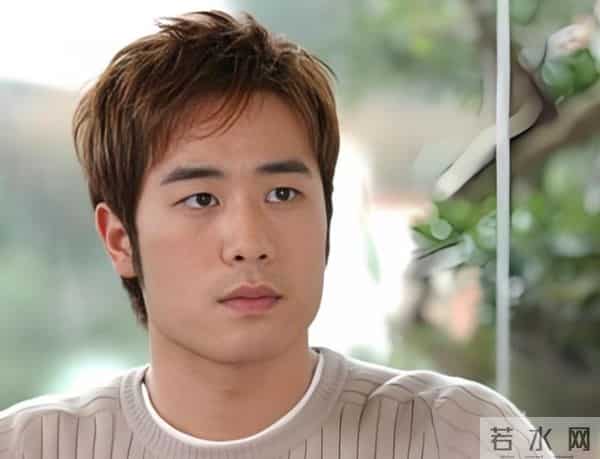 他娶了摇滚女神谭维维,婚后靠她赚钱养家,儿女双全生活太幸福