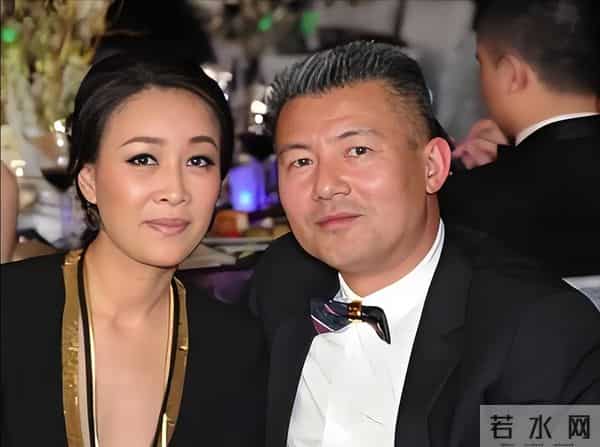 老公出轨风波两月后,57岁的那英凭一次较真,就实现了口碑暴增