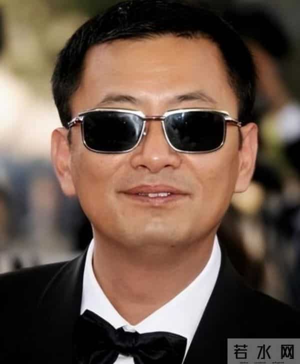 鱼死网破！骗剧本，沉迷日本文化，调侃抗疫人员，王家卫彻底凉凉