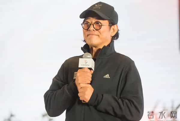 这次,被传换过心脏的李连杰公开回应,让“一夜回春”真相大白