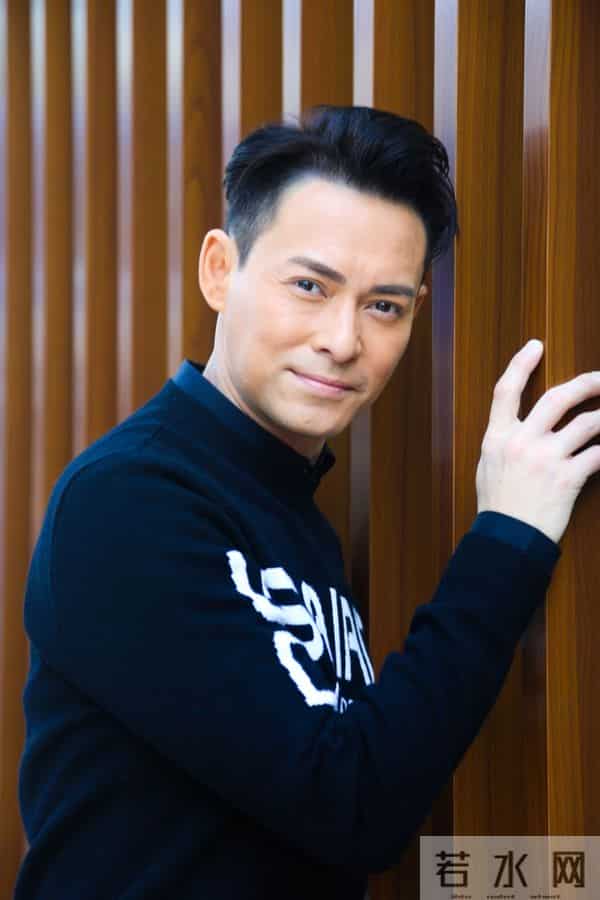 香港艺人海俊杰再发文提太太新情况 感谢古天乐曾志伟公司老板帮忙