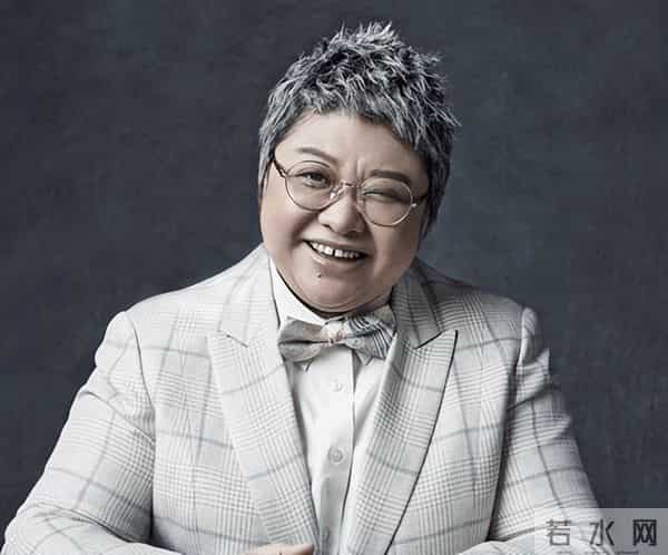 贪污上亿、假慈善?被实名举报的韩红,如今因一个动作被质疑人品