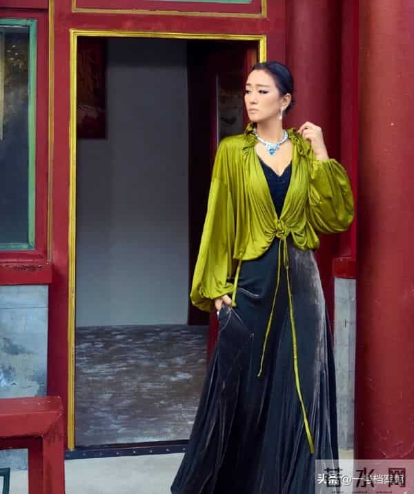 老到不敢认?59岁的巩俐近况尽显老态,印证了张艺谋当初的选择