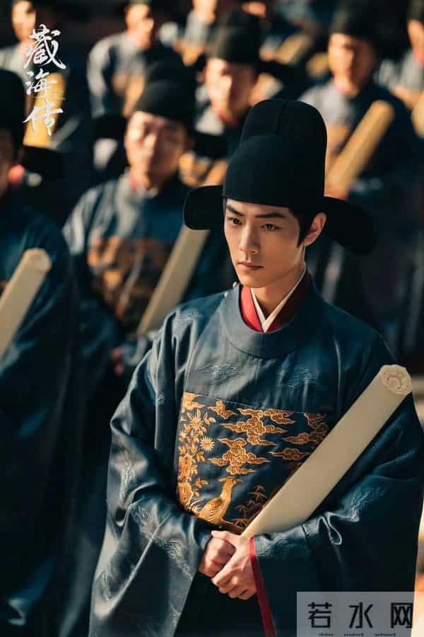 央视“点名”才几天，肖战因一个举动，再令杨紫和所有人刮目相看