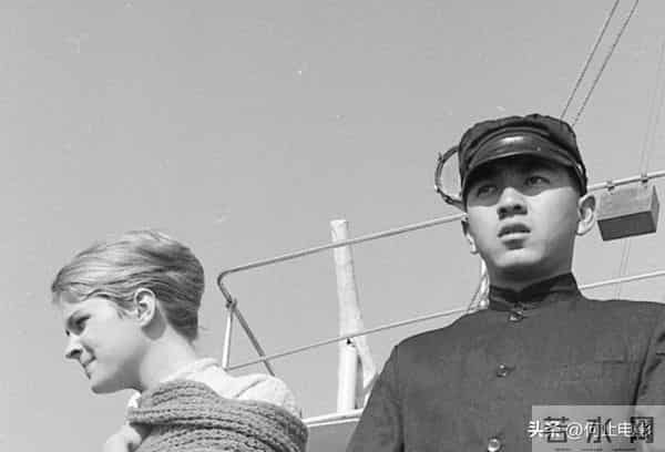 台湾出生定居日本，42岁结婚6年离婚，97岁母亲仍把翁倩玉当女孩