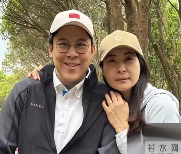 有钱也没用!火炬传递霍震霆、何超琼都来了,李嘉诚家族呢