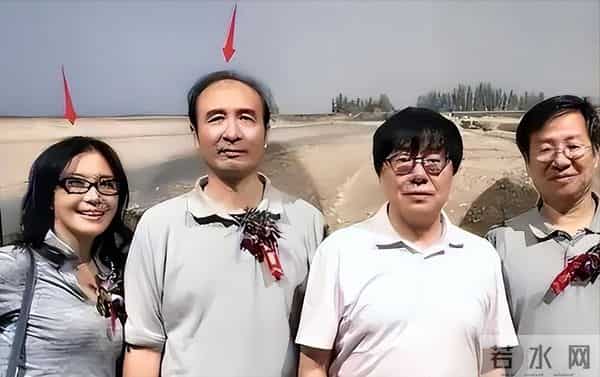 前夫坚持丁克她无奈离婚,51岁再婚后生下一儿一女,如今生活幸福