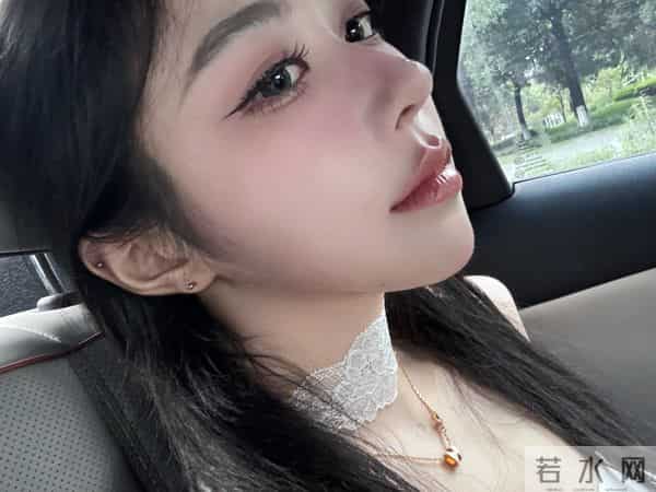 李嘉琪,河北衡水人