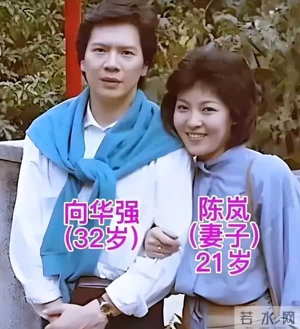 向佑彻底没救了!现身南昌酒吧,新交的女友又胖又颓,烟酒不离手