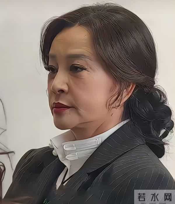 别再闭着眼睛猛夸刘晓庆“年轻”了,她是真的已经老了