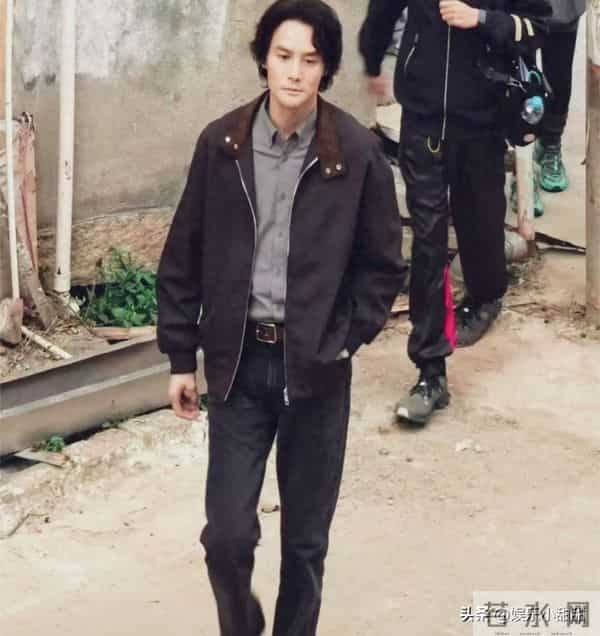 吓坏网友!42岁王凯福建农村亮相,暴瘦如柴形同“纸片人”!