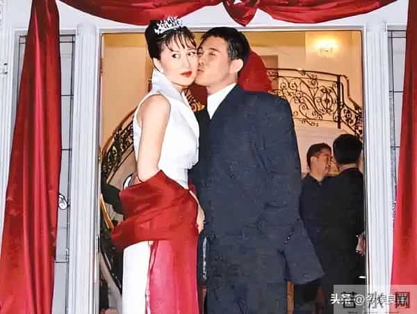 李连杰“脱衣辟谣”上热搜：没换过心脏！揭开“一夜回春”的秘密